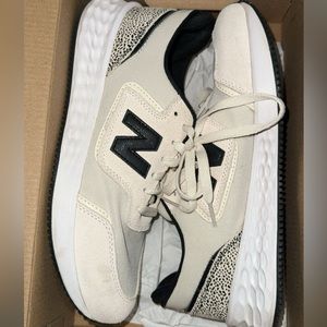 New balance shoes